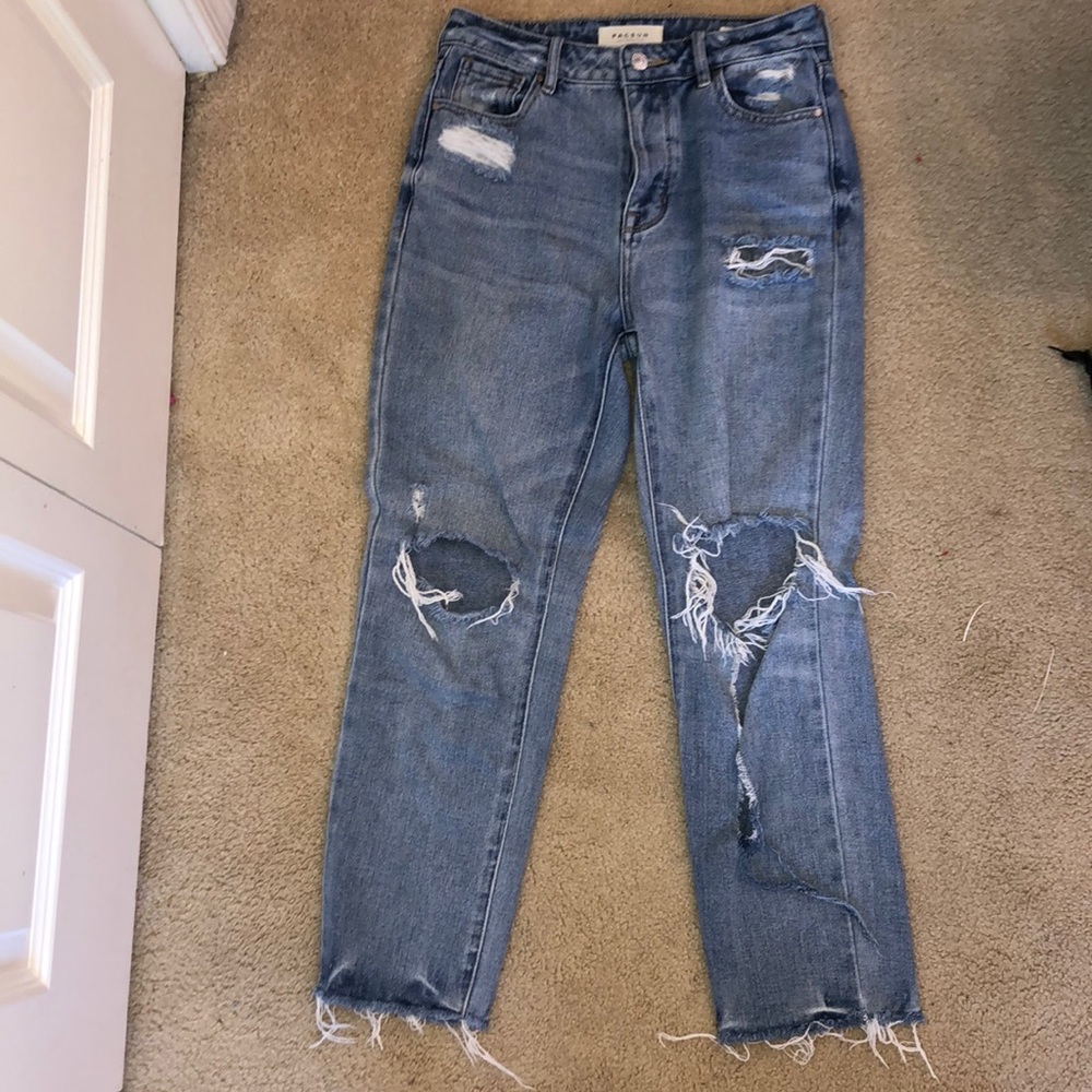 Women’s Pacsun Ripped Mom Jeans